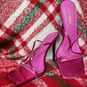 Fashion nova heels pink metallic stilettos size 8.5W